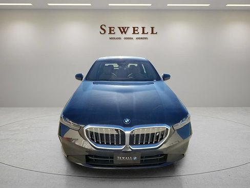 Certified 2026 BMW i5 eDrive40 RWD image 8