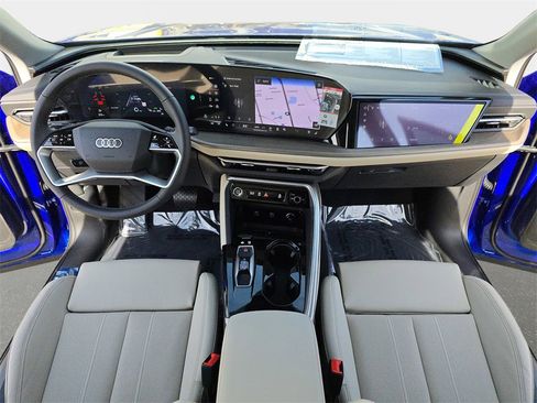New 2025 Audi Q5 Prestige image 9