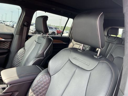 Used 2025 Jeep Grand Cherokee L Summit AWD/4WD image 11