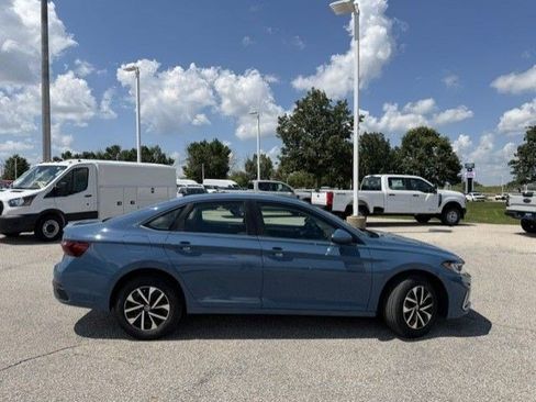 Used 2025 Volkswagen Jetta S FWD image 9