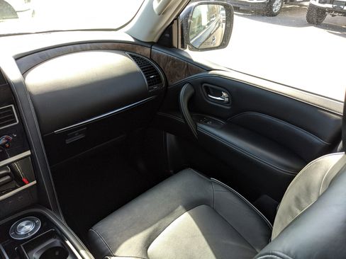 Used 2022 INFINITI QX80 Premium Select w/ Cargo Package image 15