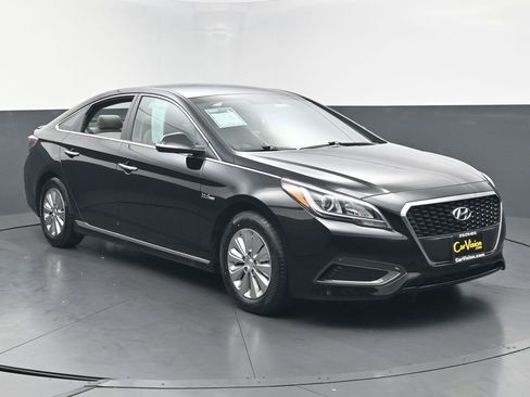Used 2016 Hyundai Sonata SE FWD image 3