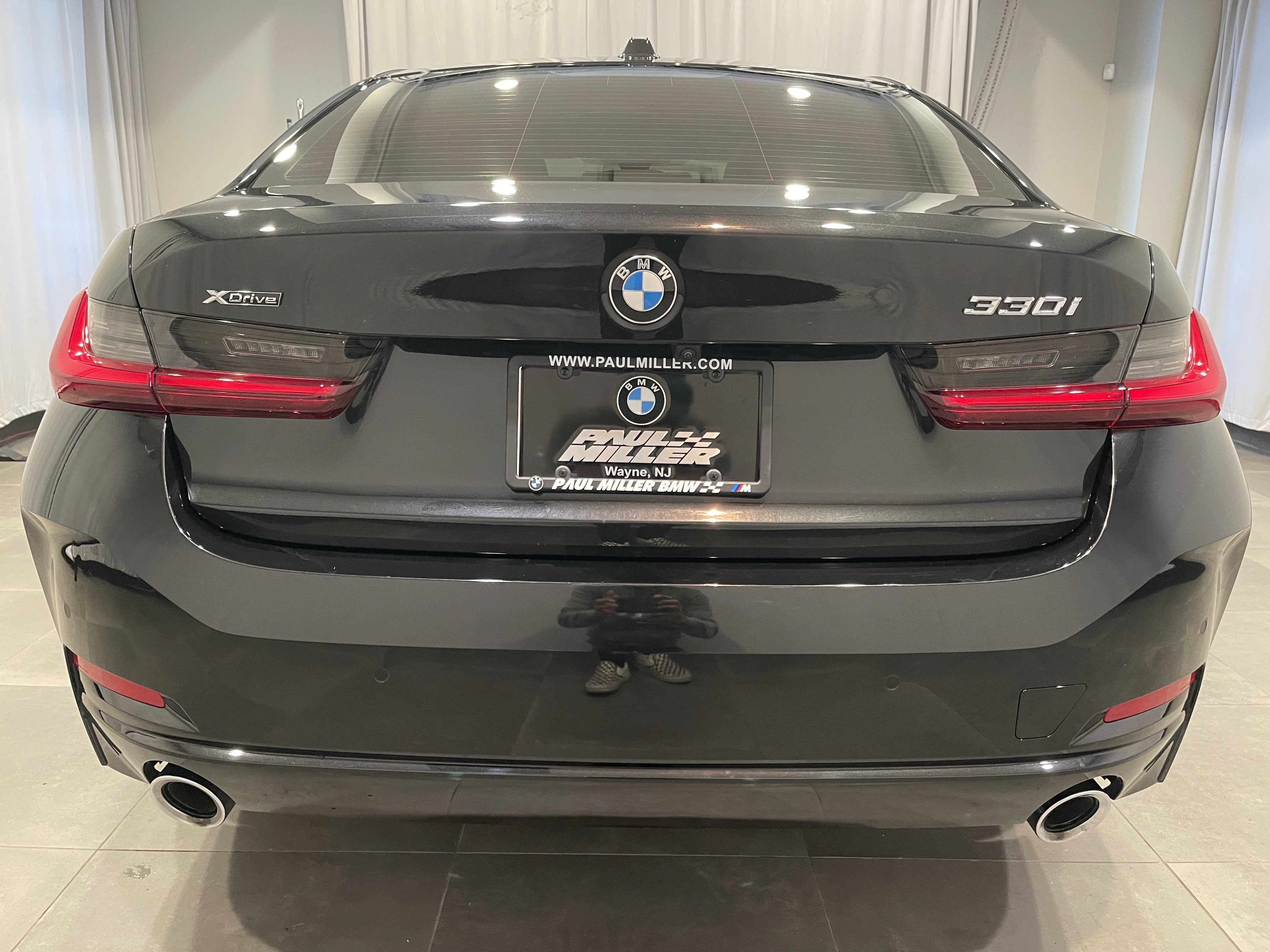 Certified 2023 BMW 330i xDrive Sedan w/ Premium Package AWD/4WD image 8