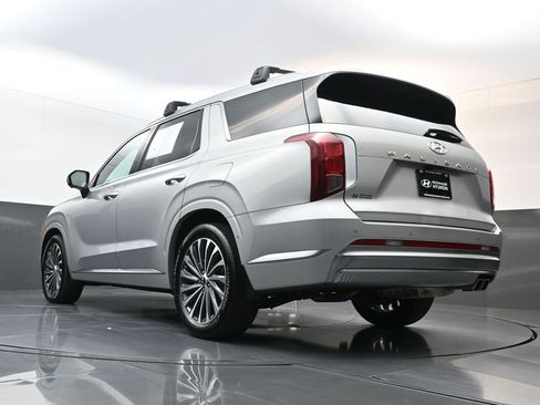 Used 2023 Hyundai Palisade Calligraphy image 26