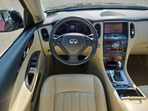 Used 2017 INFINITI QX50 AWD w/ Deluxe Touring Package image 11