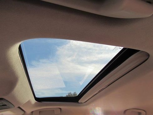 New 2025 Nissan Sentra SV w/ SV Premium Package image 19