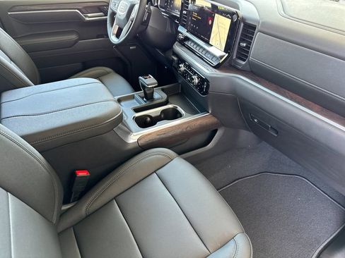 New 2026 GMC Sierra 1500 SLT w/ SLT Premium Package AWD/4WD image 14