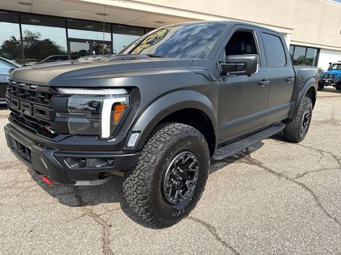 Used 2025 Ford F150 Raptor w/ Equipment Group 803A Raptor R AWD/4WD image 7
