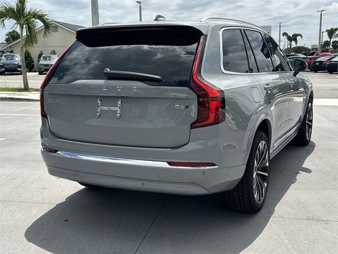 New 2025 Volvo XC90 B6 Plus w/ Protection Package Premier image 6