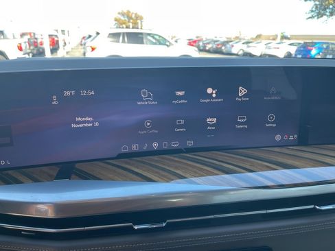 Used 2025 Cadillac Escalade ESV Sport Platinum image 32