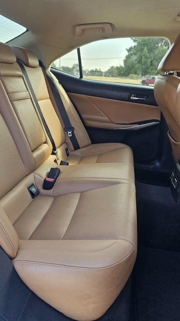 Used 2015 Lexus IS 250 w/ Premium Package RWD image 11