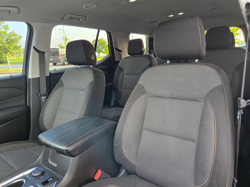 Used 2018 Chevrolet Traverse LT FWD image 24