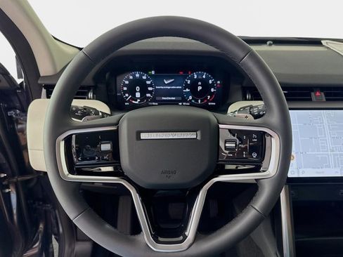 Used 2025 Land Rover Discovery Sport S image 11
