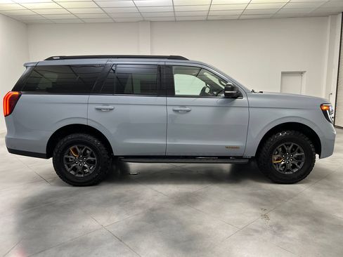 Used 2025 Ford Expedition Tremor AWD/4WD image 10