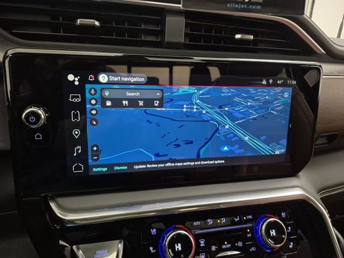 New 2026 GMC Sierra 2500 Denali Ultimate w/ LPO, Black Badging Package image 14