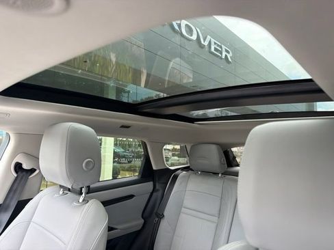 Used 2025 Land Rover Range Rover Evoque S AWD/4WD image 10