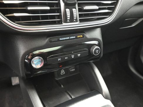 Used 2025 Ford Escape Platinum w/ Premium Technology Package image 22