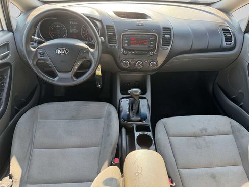 Used 2017 Kia Forte LX FWD image 11