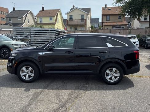Used 2023 Kia Sorento LX AWD/4WD image 14