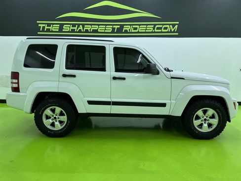 Used 2012 Jeep Liberty Sport AWD/4WD image 11