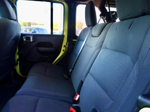Used 2022 Jeep Wrangler Unlimited Willys image 32