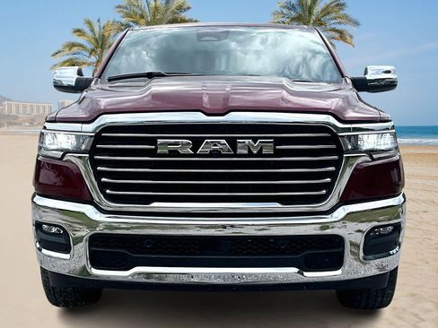 Used 2025 RAM 1500 Laramie AWD/4WD image 6