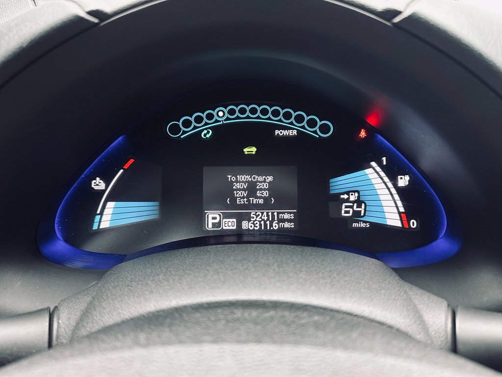 Used 2015 Nissan Leaf S FWD image 28