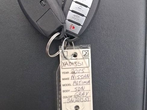 Used 2025 Nissan Altima 2.5 S FWD image 20
