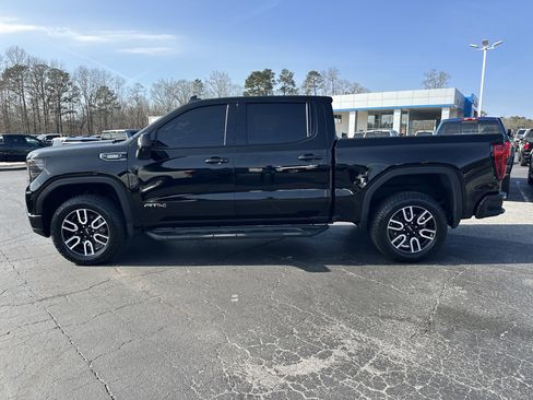 Used 2023 GMC Sierra 1500 AT4 w/ AT4 Premium Package image 4