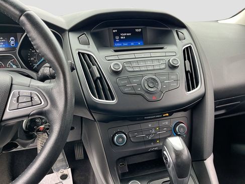 Used 2015 Ford Focus SE w/ Equipment Group 201A image 14