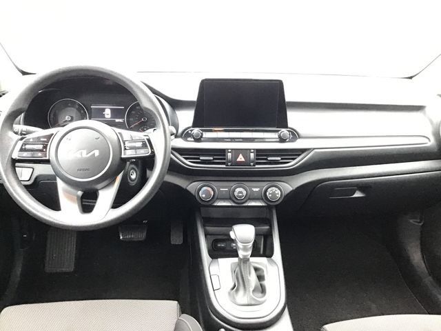 Used 2024 Kia Forte LXS w/ LXS Technology Package FWD image 12