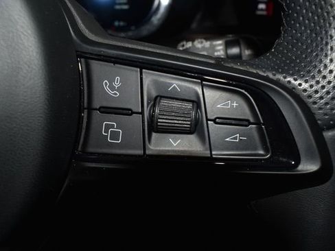 Used 2024 Alfa Romeo Tonale Ti image 18