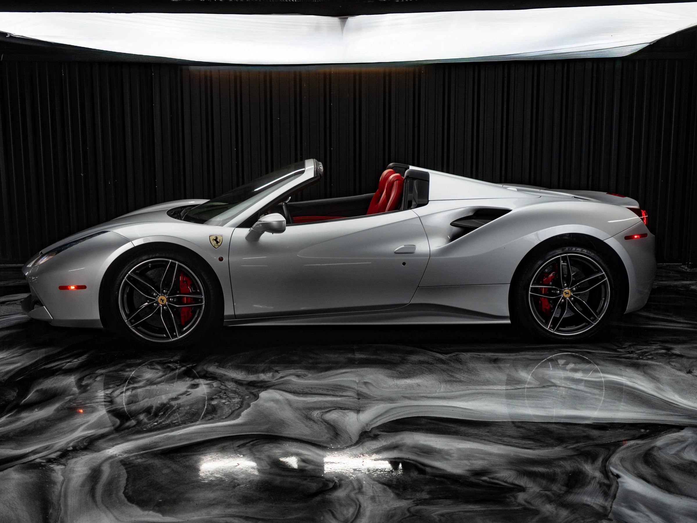 Used 2017 Ferrari 488 Spider RWD image 4