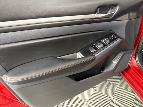 Used 2025 Nissan Altima 2.5 SR FWD image 24