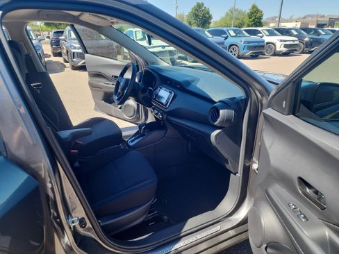 Used 2024 Nissan Kicks S FWD image 19