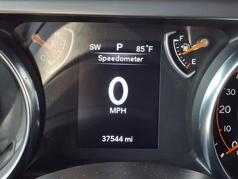 Used 2021 Jeep Wrangler Sport image 20