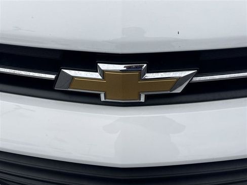 Certified 2022 Chevrolet Trax LT w/ LT Convenience Package image 29