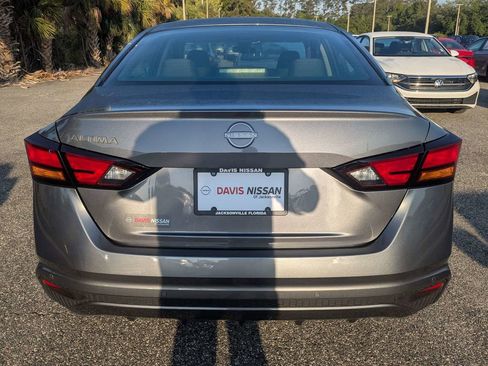 Used 2024 Nissan Altima 2.5 S FWD image 5