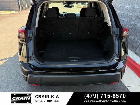 Used 2024 Nissan Rogue SV image 7