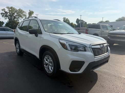 Used 2021 Subaru Forester AWD/4WD image 4