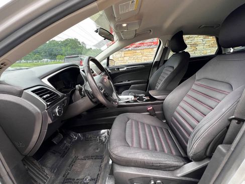 Used 2016 Ford Fusion SE w/ Equipment Group 201A AWD/4WD image 16