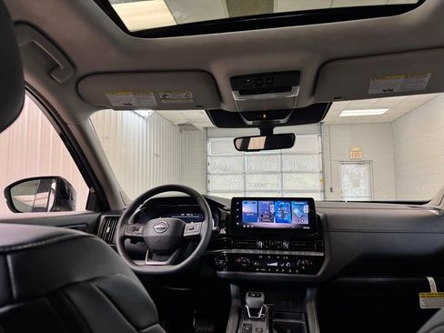 New 2026 Nissan Pathfinder SL AWD/4WD image 22
