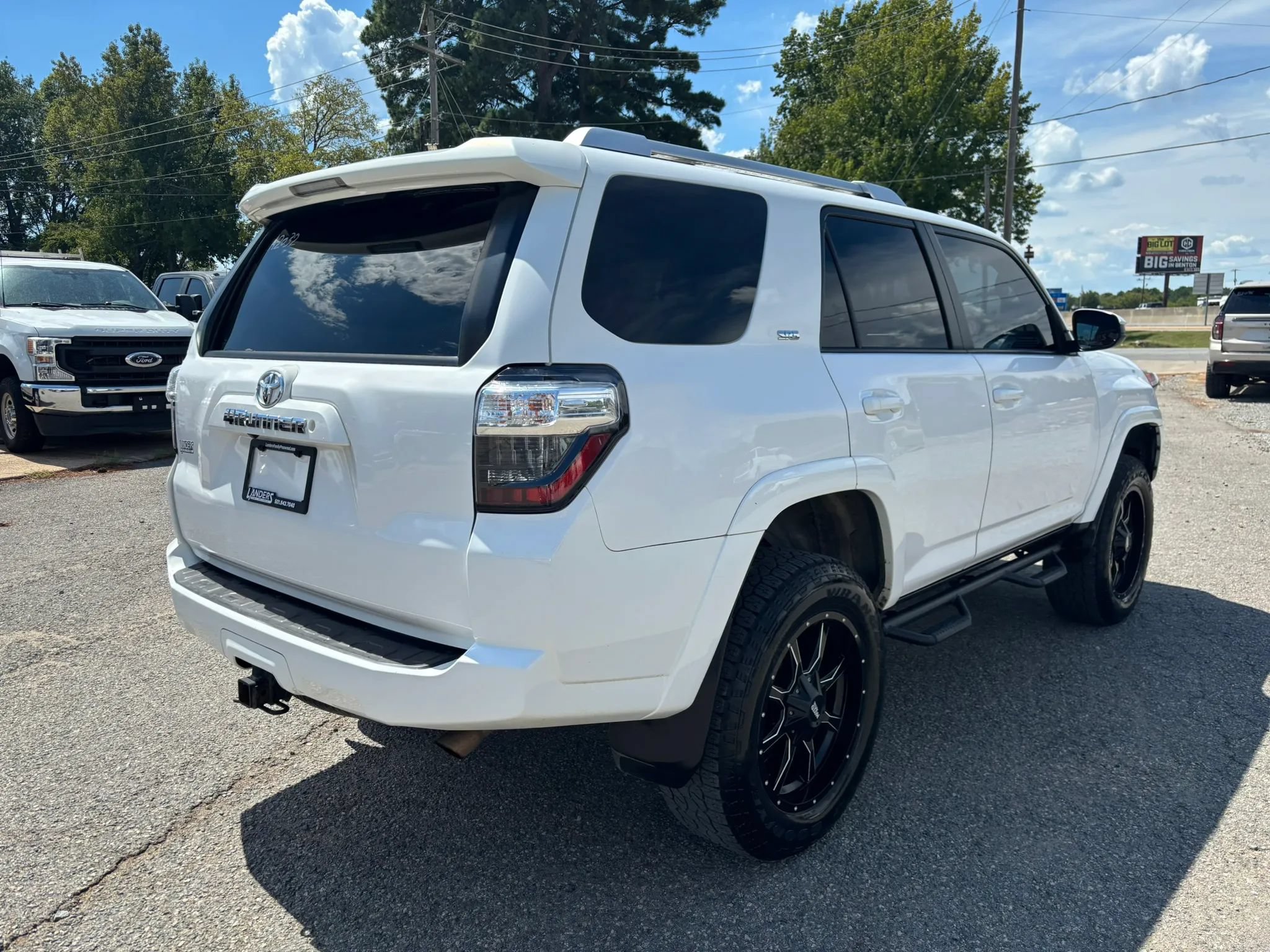 Used 2016 Toyota 4Runner SR5 AWD/4WD image 5