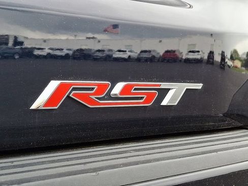 Used 2024 Chevrolet Suburban RST w/ Luxury Package AWD/4WD image 33