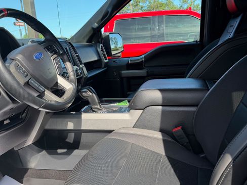 Used 2019 Ford F150 Raptor w/ Equipment Group 802A Luxury image 12