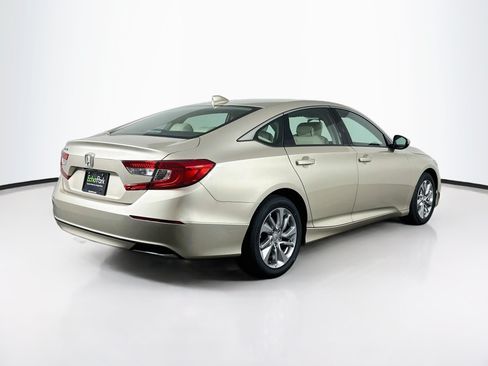 Used 2018 Honda Accord LX image 9