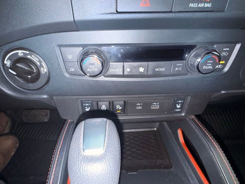 Used 2022 Nissan Frontier PRO-4X image 34
