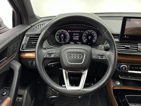 Used 2022 Audi Q5 e Premium Plus w/ Premium Plus Package image 26
