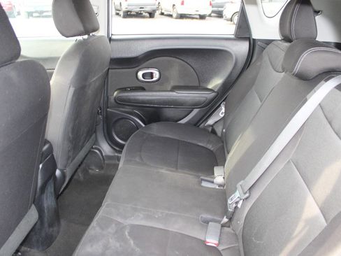 Used 2016 Kia Soul image 18