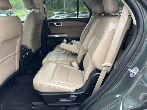 Used 2023 Ford Explorer XLT w/ Equipment Group 202A image 11